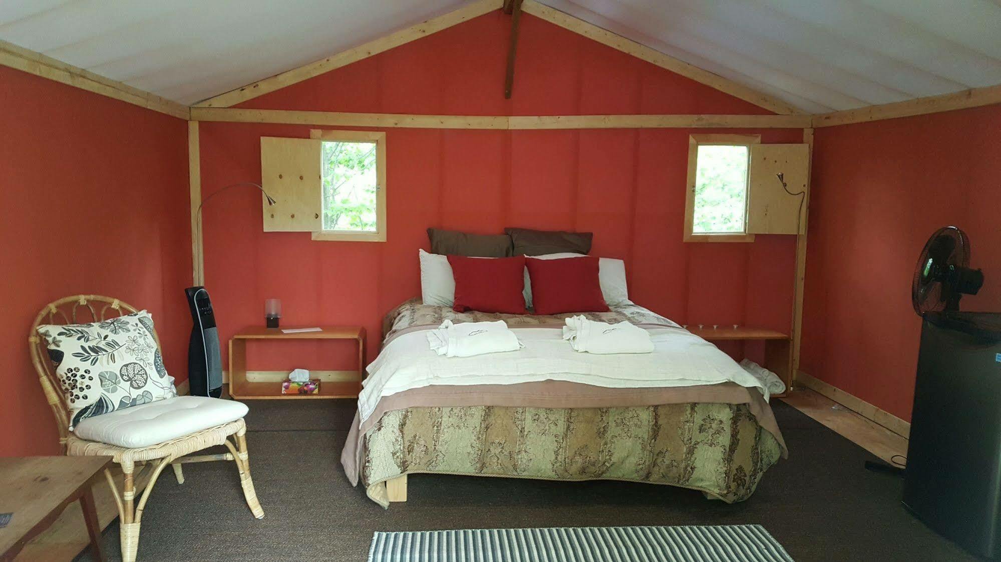 Eco Spa Highland Grenville-Sur-La-Rouge Екстериор снимка